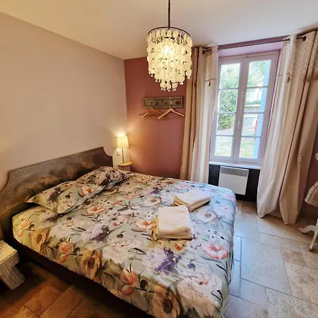 L'oree De La Cite * قرقشونه