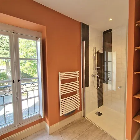 L'oree De La Cite * قرقشونه